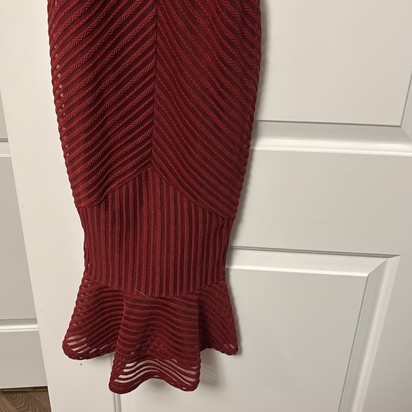 NWT xs Red Lulus trumpet midi dress w/ lace cutouts - Picture 7 of 7